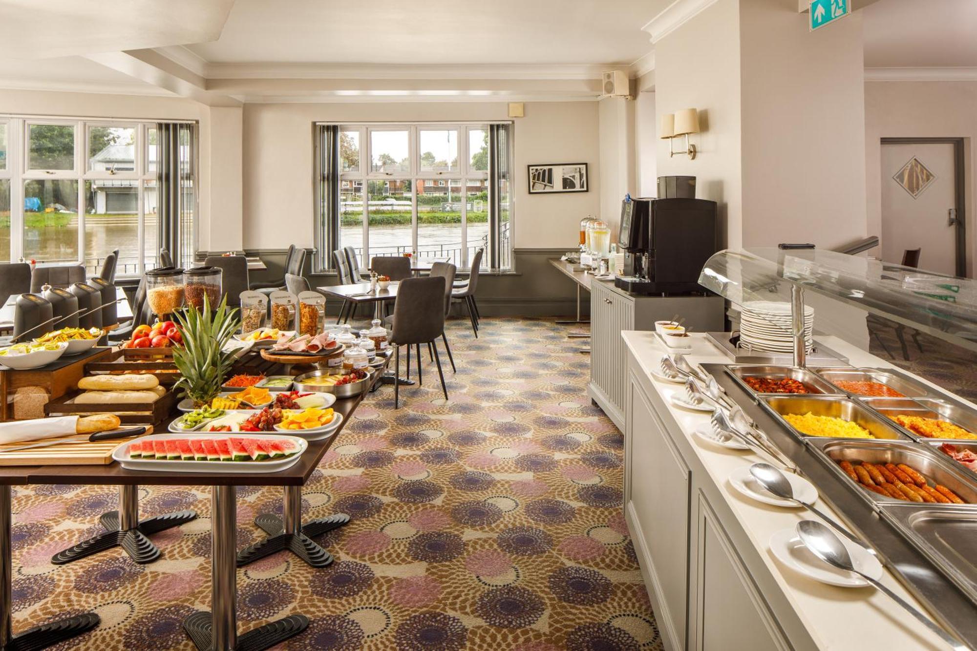 Sunday London Staines-Upon-Thames Heathrow T5 Hotell Eksteriør bilde