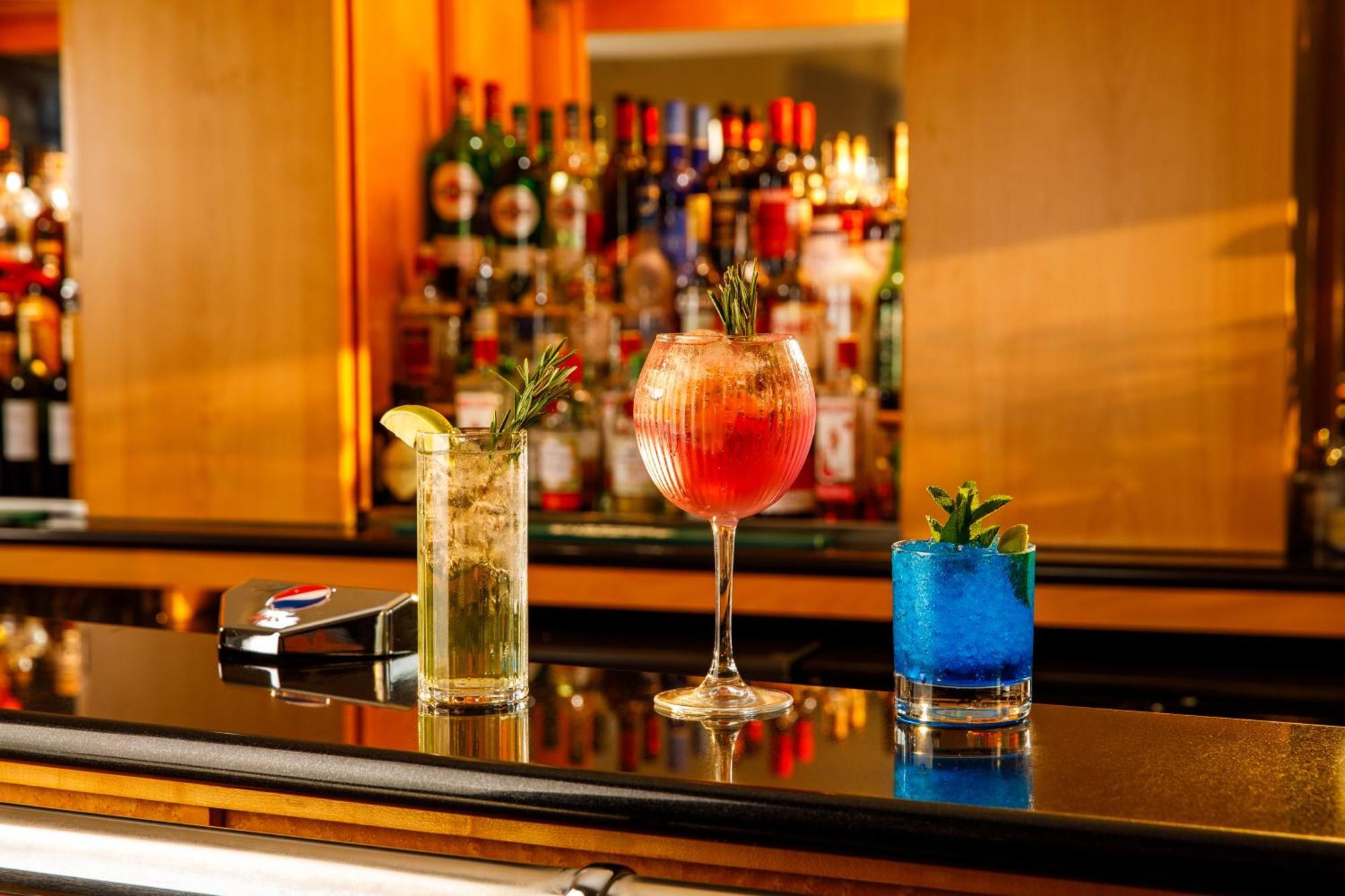 Sunday London Staines-Upon-Thames Heathrow T5 Hotell Eksteriør bilde