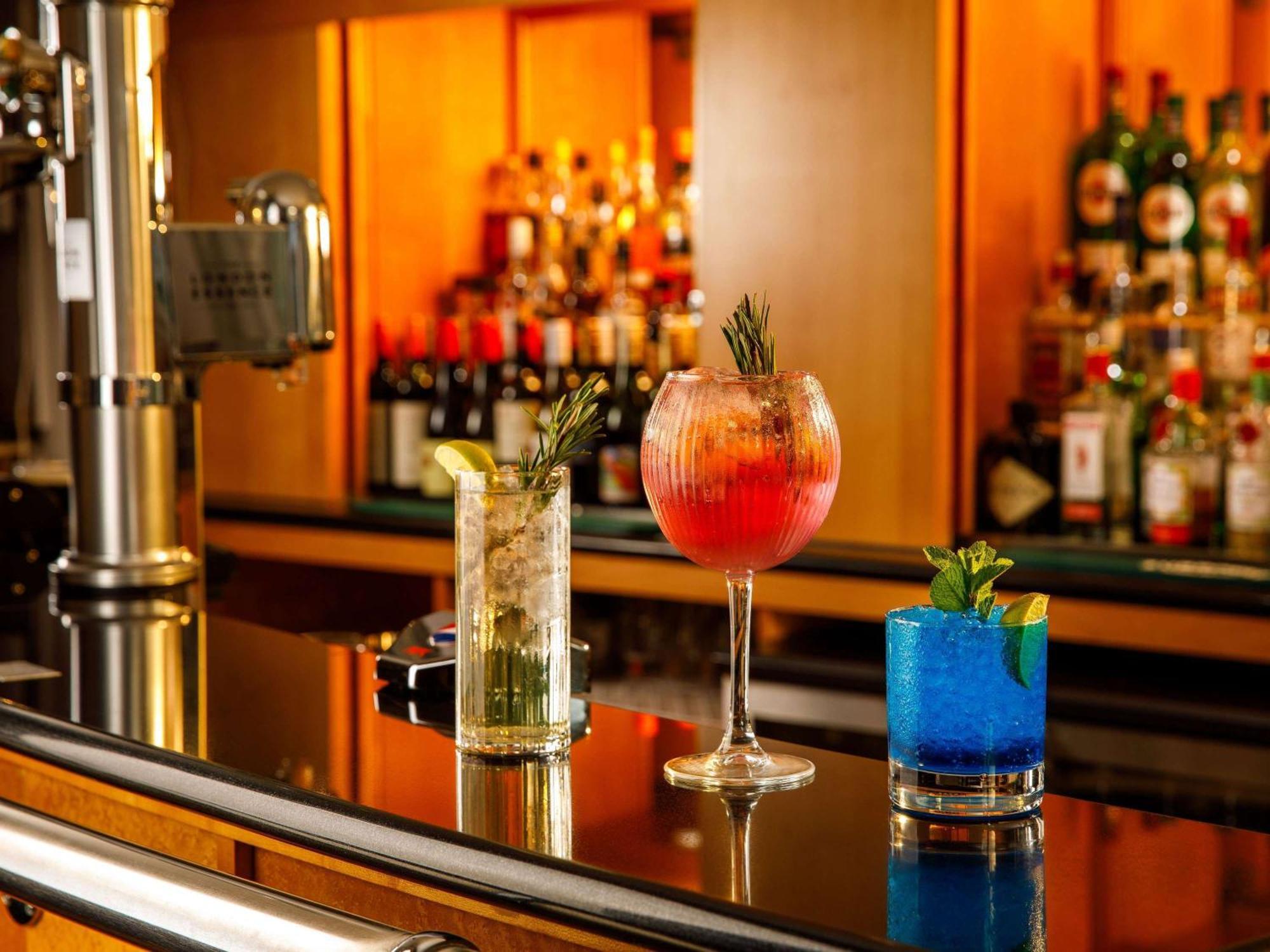 Sunday London Staines-Upon-Thames Heathrow T5 Hotell Eksteriør bilde