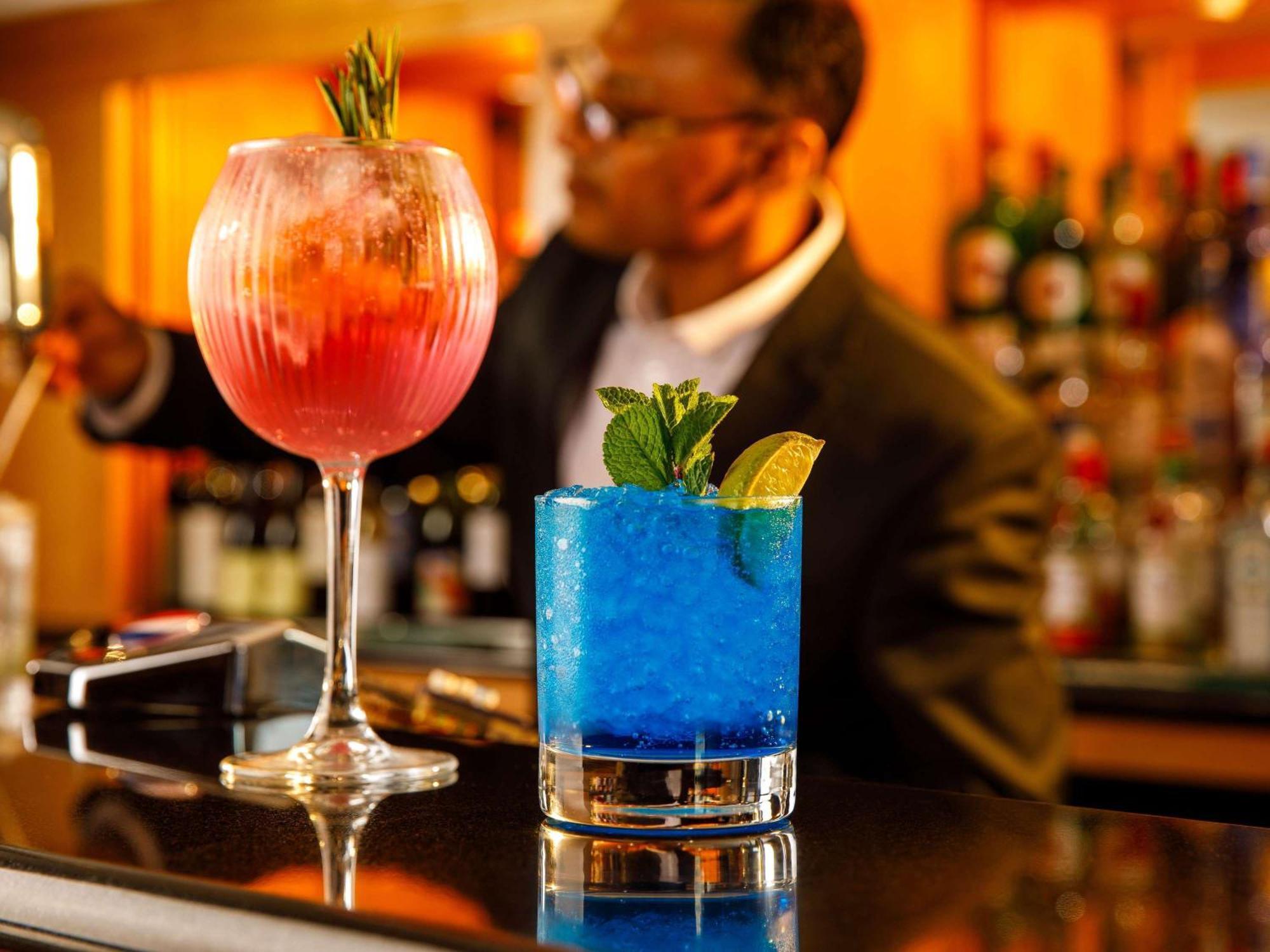 Sunday London Staines-Upon-Thames Heathrow T5 Hotell Eksteriør bilde